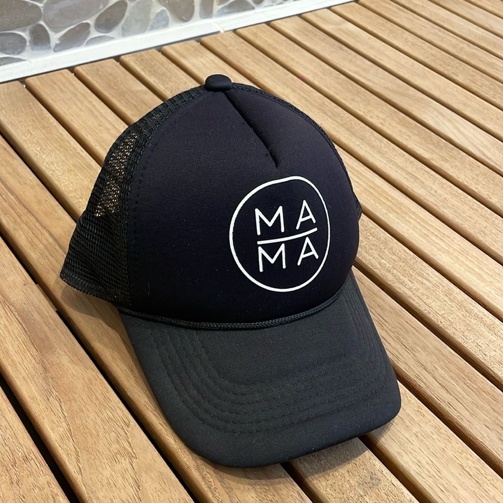 MAMA trucker hat